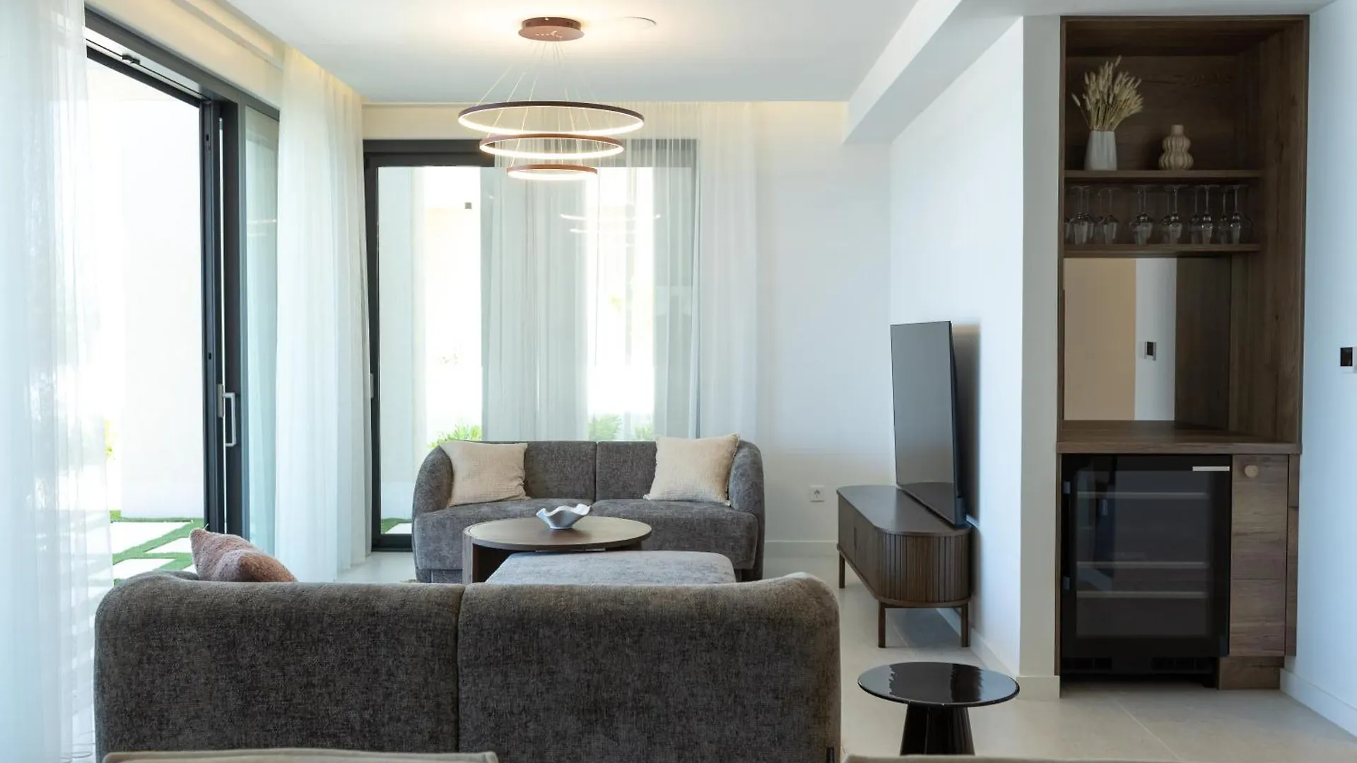 Adria Resort - Seafront Villa C Croácia