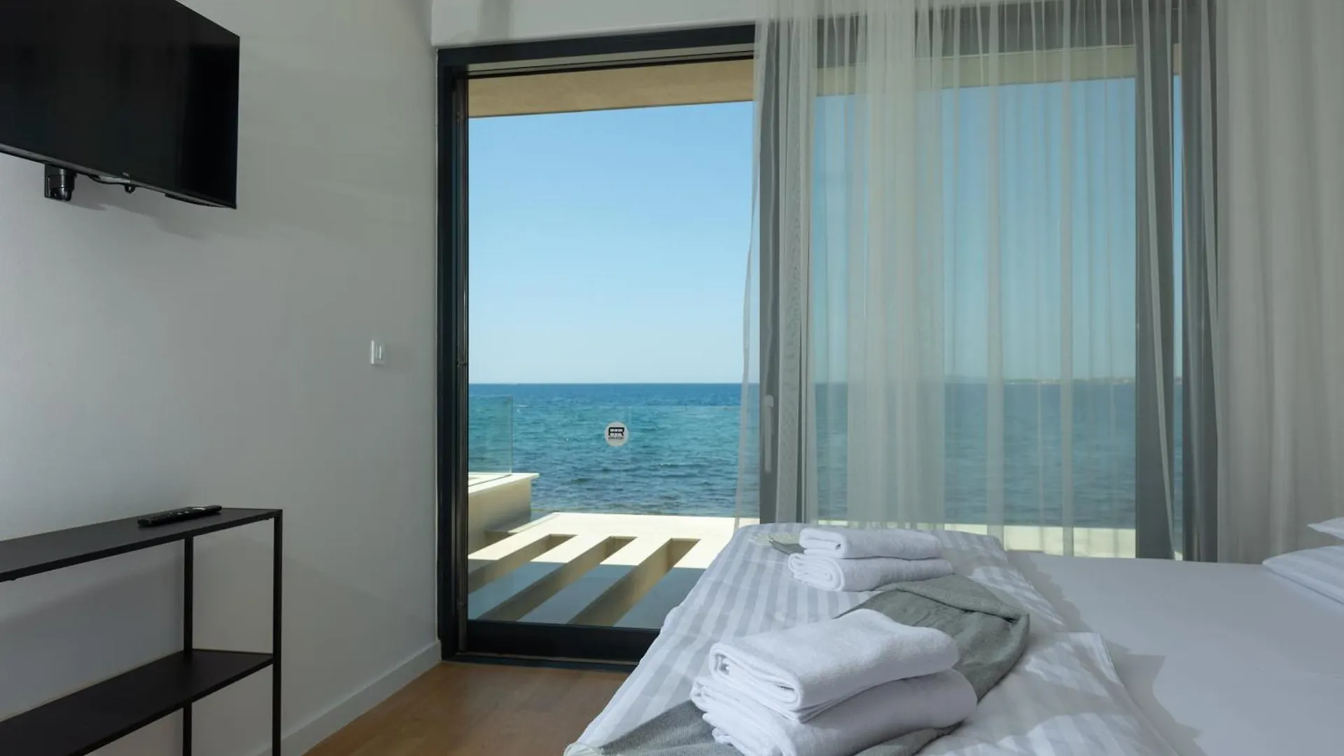Adria Resort - Seafront Villa C
